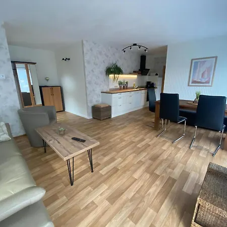 Geraeumige In Mit Terrasse, Garten Und Grill Apartment Bad Elster