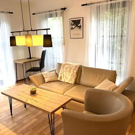 Apartment Geraeumige In Mit Terrasse, Garten Und Grill *